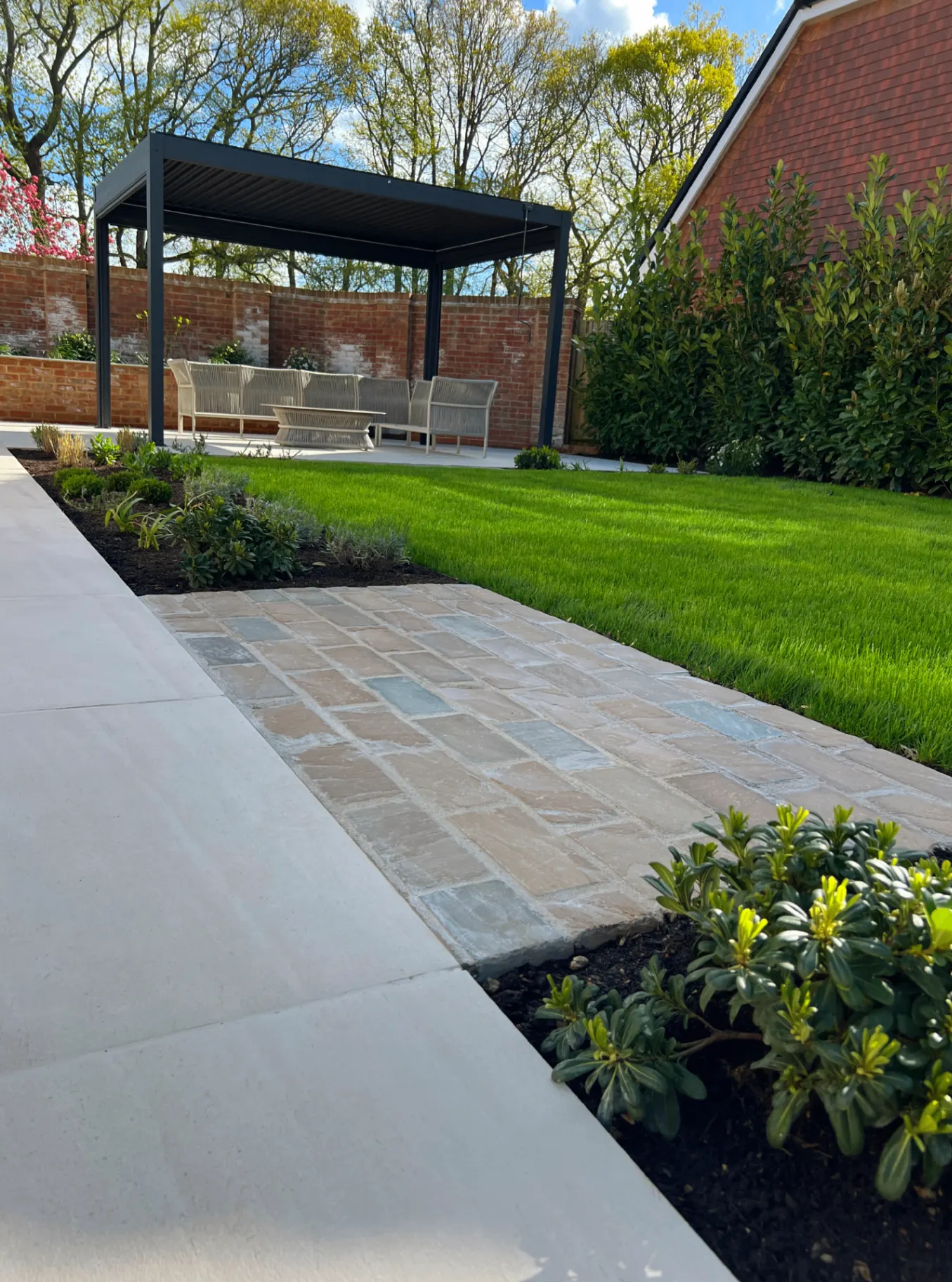 Pergola with integrated evening lighting